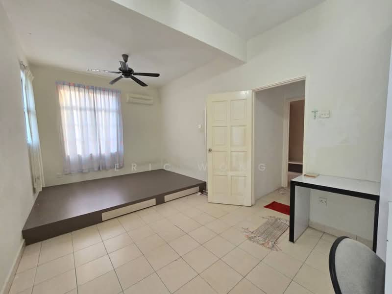 2-storey Terraced House for Sale in Kulai (Johor) - Eric Wong - Bedroom - PropertyGuru.com.my