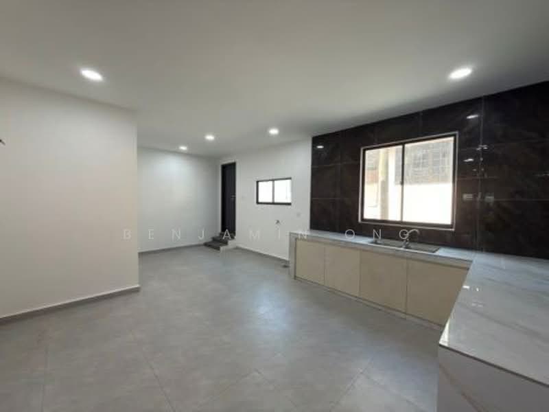2-storey Terraced House for Sale in Taman Molek (Johor Bahru) - Benjamin Ong - PropertyGuru.com.my