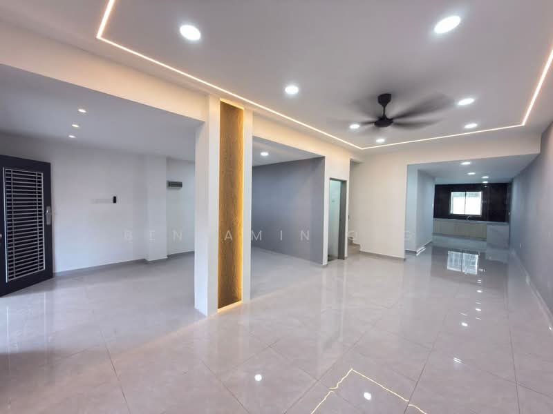 2-storey Terraced House for Sale in Taman Molek (Johor Bahru) - Benjamin Ong - PropertyGuru.com.my