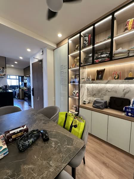 Service Residence for Sale at Setia City Residences - Jess Tee - Dining Room - PropertyGuru.com.my