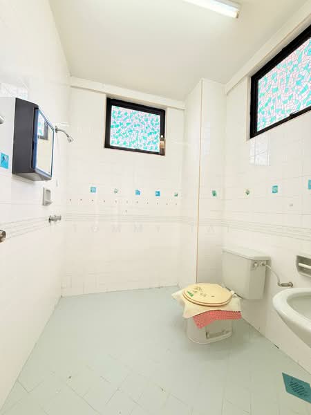 Bungalow for Sale in Bandar Putra (Kulai) - Tommy Tai - Bathroom - PropertyGuru.com.my