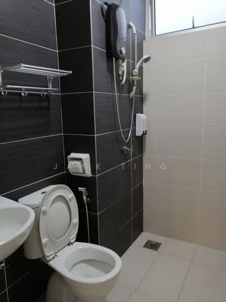 Midori Green (Pangsapuri Hijauan) untuk Untuk Disewa - RM 2,600 /bulan, Mac 2026 - Bathroom - PropertyGuru.com.my