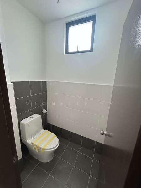 Shop / Office for Rent in Taman Kota Masai (Pasir Gudang) - Michelle He - Bathroom - PropertyGuru.com.my