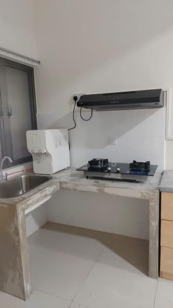 Monet Garden @ Monet Residences Sunsuria City untuk Untuk Disewa - RM 2,699 /bulan, Mac 2026 - Kitchen - PropertyGuru.com.my