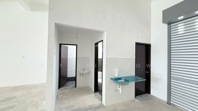 Shop for Rent in Pasir Gudang (Johor) - Katherine Low - Bathroom - PropertyGuru.com.my