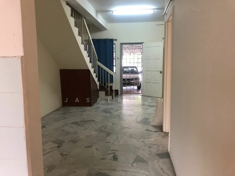 2-storey Terraced House for Rent in Kajang (Selangor) - Jasper Tan - Entrance - PropertyGuru.com.my