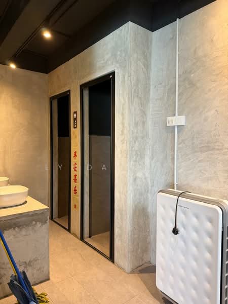 Jalan Pahang 2 Storey Commercial Bungalow 4156 sq ft untuk Untuk Disewa - RM 7,800 /bulan, Mac 2026 - Interior - PropertyGuru.com.my