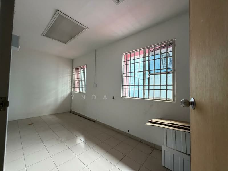 Jalan Pahang 2 Storey Commercial Bungalow 4156 sq ft untuk Untuk Disewa - RM 7,800 /bulan, Mac 2026 - Interior - PropertyGuru.com.my