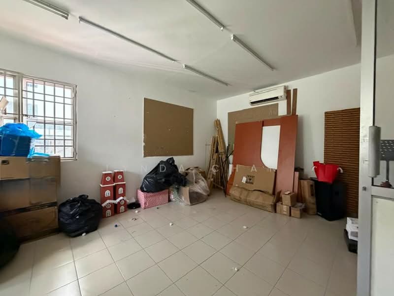Jalan Pahang 2 Storey Commercial Bungalow 4156 sq ft untuk Untuk Disewa - RM 7,800 /bulan, Mac 2026 - Interior - PropertyGuru.com.my