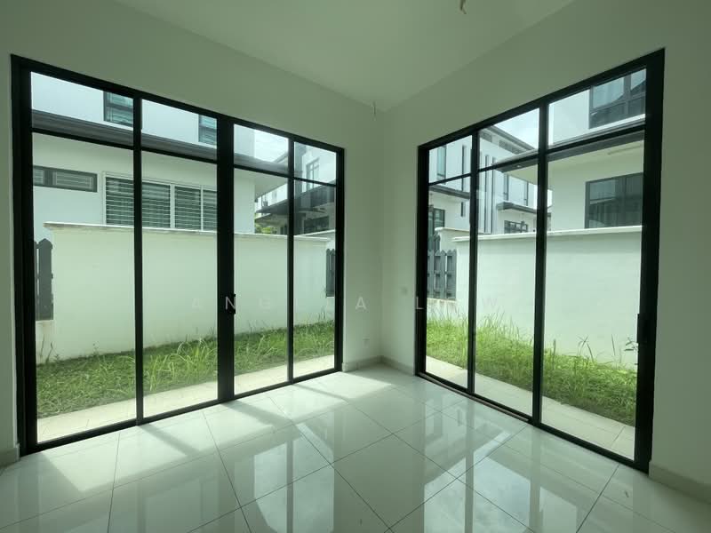 Semi-Detached House for Sale in Eco Majestic (Semenyih) - Angela Low - PropertyGuru.com.my
