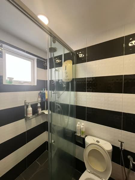 Pelangi Heights untuk Untuk Dijual - RM 380,000, Mac 2026 - Bathroom - PropertyGuru.com.my