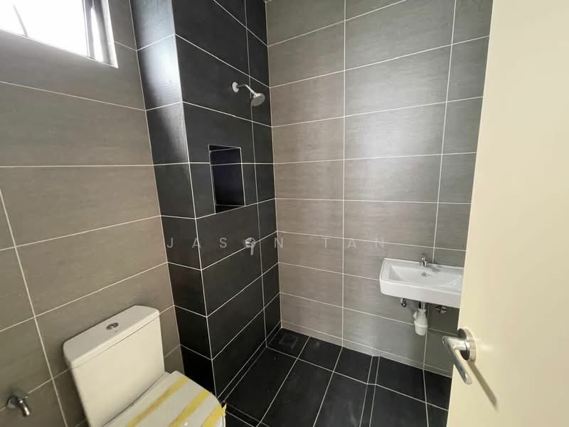 Taman Setia Indah untuk Untuk Dijual - RM 1,300,000, Mac 2026 - Bathroom - PropertyGuru.com.my
