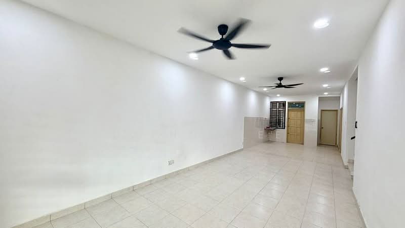 Taman Pelangi Indah untuk Untuk Dijual - RM 688,000, Mac 2026 - Living Room - PropertyGuru.com.my