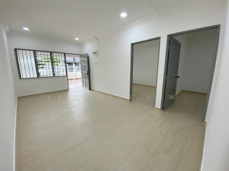1-storey Terraced House for Sale in Taman Universiti (Skudai) - Katherine Low - Living Room - PropertyGuru.com.my
