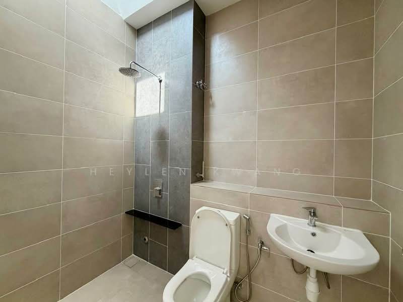 2-storey Terraced House for Rent in Shah Alam (Selangor) - Heylen Kwang - Bathroom - PropertyGuru.com.my