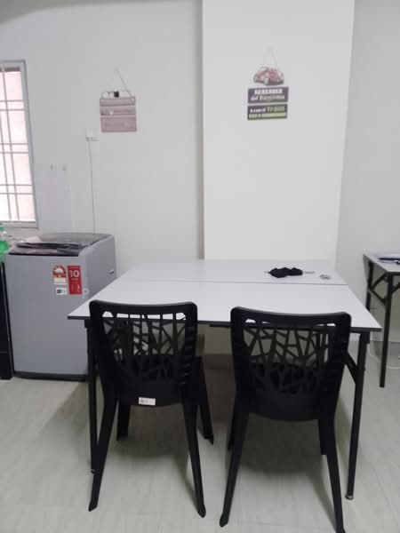 Ridzuan Condominium untuk Untuk Disewa - RM 1,300 /bulan, Mac 2026 - Dining Room - PropertyGuru.com.my