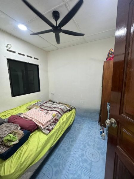 1-storey Terraced House for Sale in Pekan Nanas (Johor) - Ong Lih Shyan - Bedroom - PropertyGuru.com.my