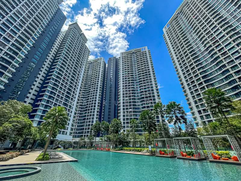 Service Residence for Sale at KL Traders Square - Zarema Kulbuzheva - Pool - PropertyGuru.com.my