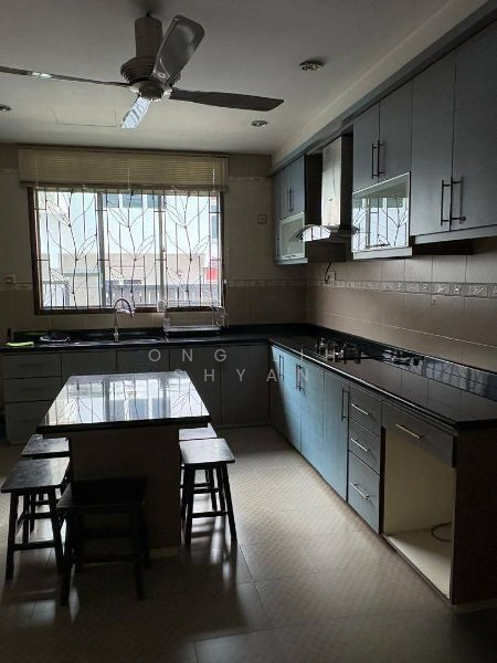 2-storey Terraced House for Sale in Taman Impian Emas (Skudai) - Ong Lih Shyan - Kitchen - PropertyGuru.com.my