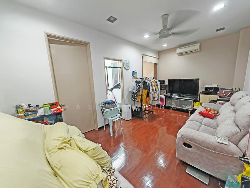 2.5-storey Terraced House for Sale in Cheras (Selangor) - Eason Wong - Living Room - PropertyGuru.com.my