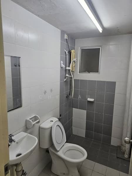 Seri Intan Apartment untuk Untuk Disewa - RM 1,100 /bulan, Mac 2026 - Bathroom - PropertyGuru.com.my