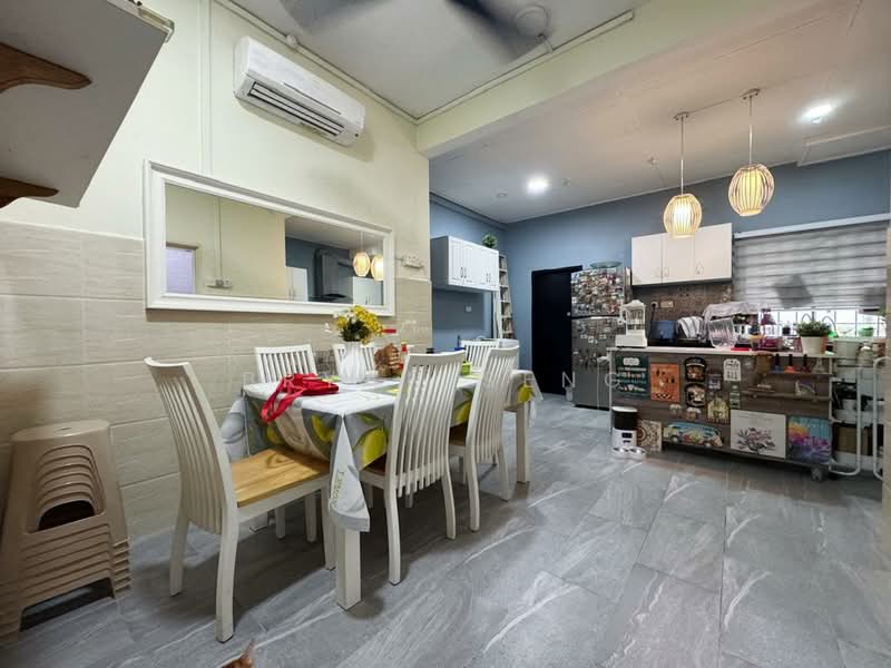 Taman Muhibbah, Saleng Kulai untuk Untuk Dijual - RM 523,000, Mac 2026 - Dining Room - PropertyGuru.com.my