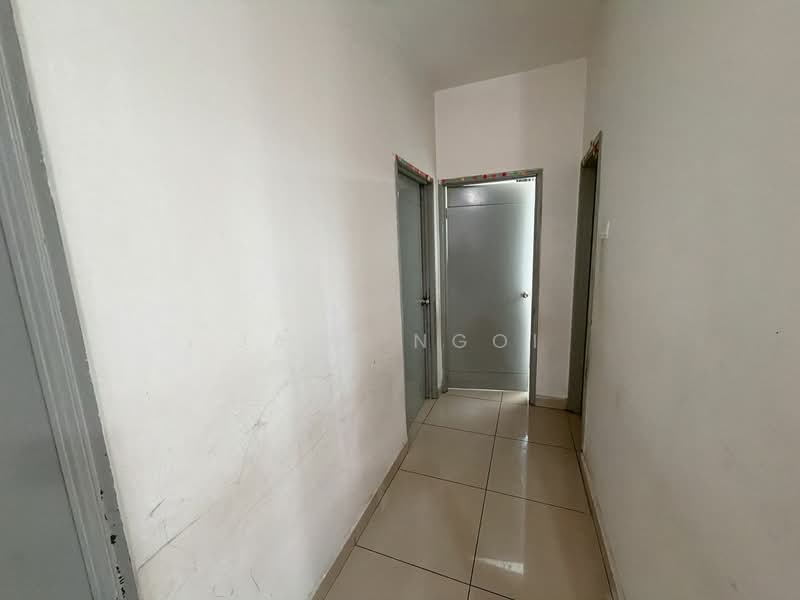 Service Residence for Sale at Pandan Residence 2 - Jane Ngoi - Corridor - PropertyGuru.com.my