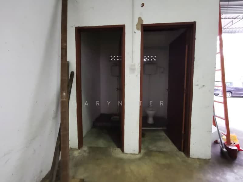 Terrace Factory for Sale in Skudai (Johor) - Caryn Ter - Bathroom - PropertyGuru.com.my