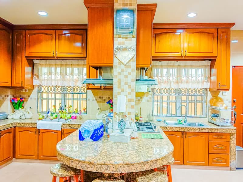 Bandar Country Homes untuk Untuk Dijual - RM 1,300,000, Mac 2026 - Kitchen - PropertyGuru.com.my