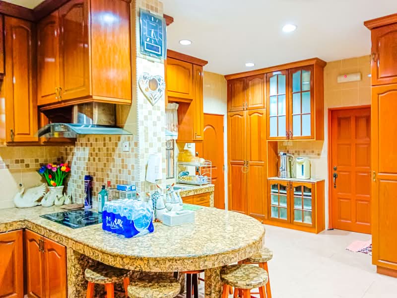 Bandar Country Homes untuk Untuk Dijual - RM 1,300,000, Mac 2026 - Kitchen - PropertyGuru.com.my