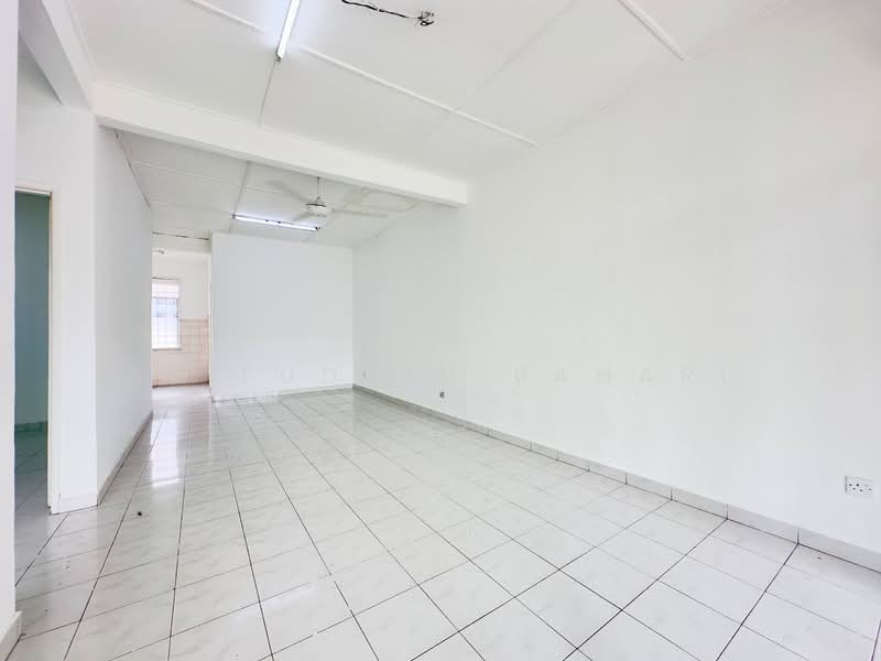 1-storey Terraced House for Sale in Taman Desaria (Nilai) - Arifuddin Bahari - Living Room - PropertyGuru.com.my