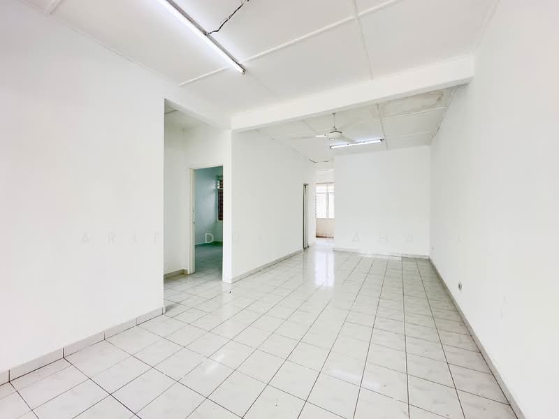 1-storey Terraced House for Sale in Taman Desaria (Nilai) - Arifuddin Bahari - Living Room - PropertyGuru.com.my