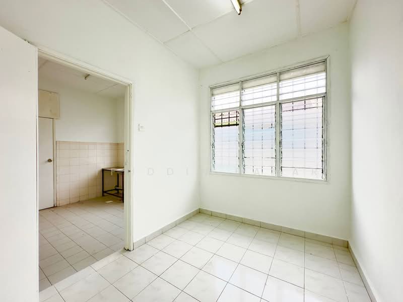 1-storey Terraced House for Sale in Taman Desaria (Nilai) - Arifuddin Bahari - PropertyGuru.com.my