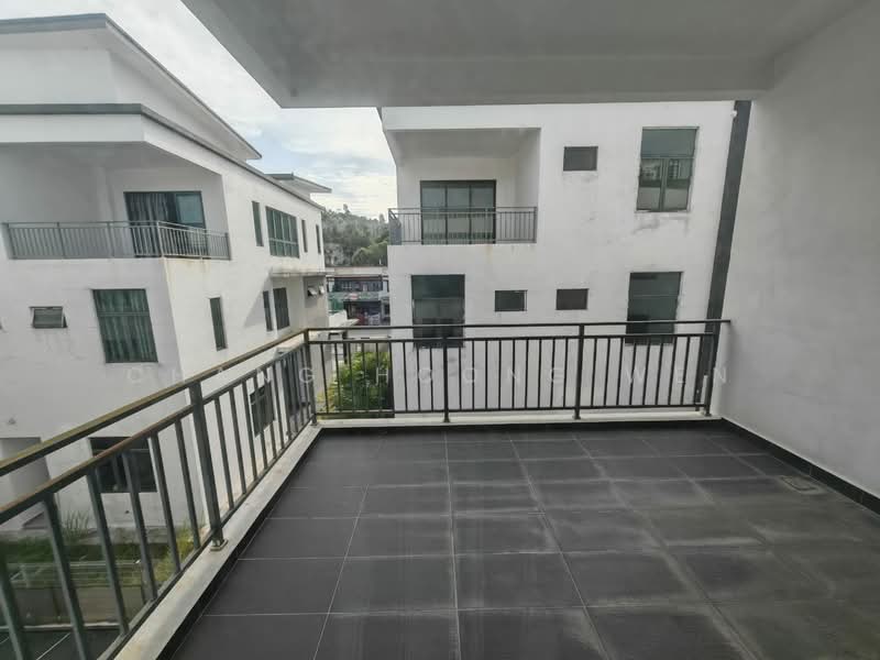 Taman Puncak Saujana untuk Untuk Disewa - RM 3,500 /bulan, Mac 2026 - Balcony - PropertyGuru.com.my