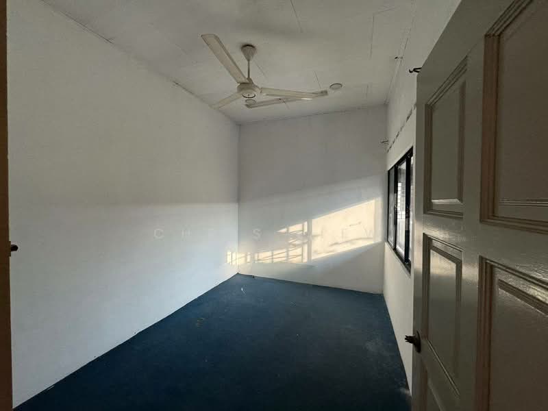 Shop for Sale in Taman Tasek (Johor Bahru) - Chris Liew - Interior - PropertyGuru.com.my