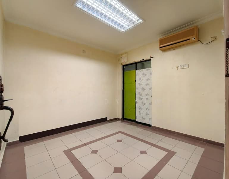 Taman Pelangi untuk Untuk Dijual - RM 1,000,000, Mac 2026 - Interior - PropertyGuru.com.my