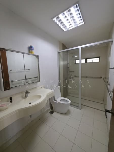 Section 5 PJ Single Storey Corner Lot Bungalow For Sale untuk Untuk Dijual - RM 2,100,000, Mac 2026 - Bathroom - PropertyGuru.com.my