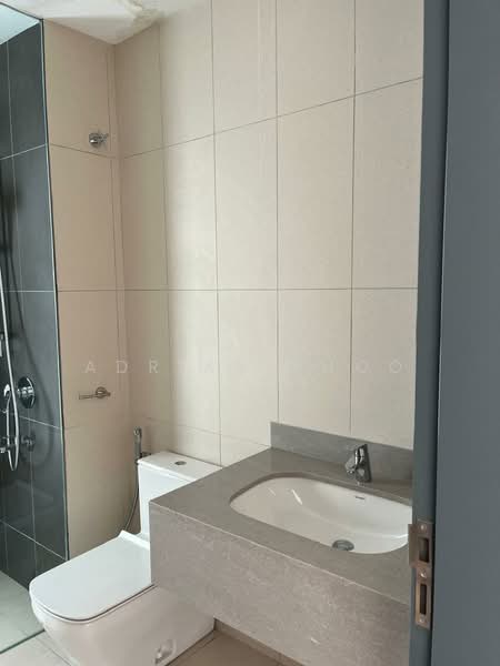 Condominium for Sale at One Cochrane Residence - Adrian Khoo - Bathroom - PropertyGuru.com.my