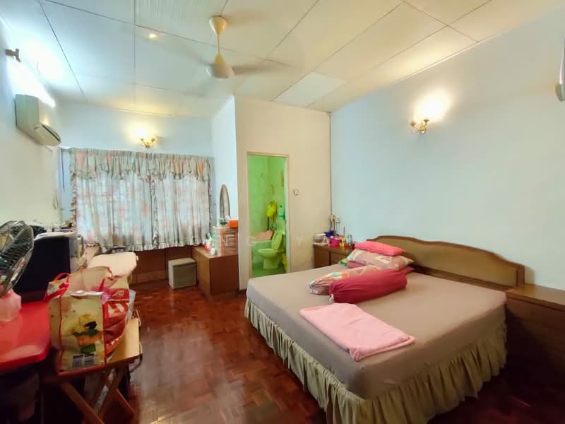 2-storey Terraced House for Sale in Damansara Jaya (Petaling Jaya) - Ong Yan - Bedroom - PropertyGuru.com.my