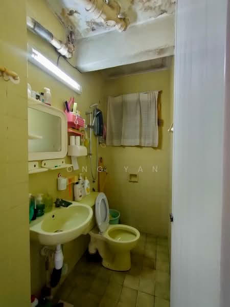 2-storey Terraced House for Sale in Damansara Jaya (Petaling Jaya) - Ong Yan - Bathroom - PropertyGuru.com.my