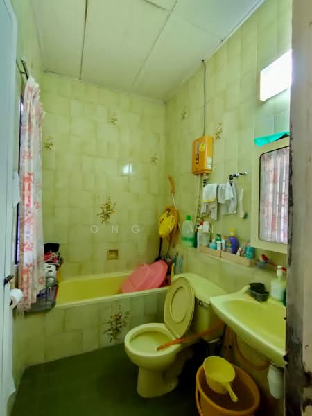 2-storey Terraced House for Sale in Damansara Jaya (Petaling Jaya) - Ong Yan - Bathroom - PropertyGuru.com.my