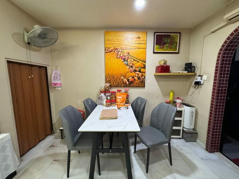 2-storey Terraced House for Sale in Permas Jaya (Johor) - Ken Liew - Dining Room - PropertyGuru.com.my