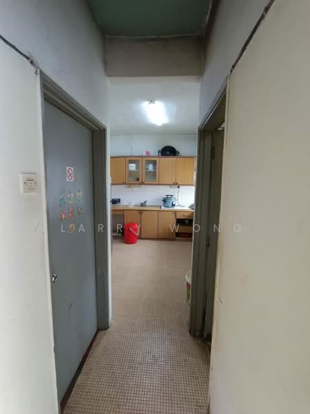 2-storey Terraced House for Sale in Taman Tun Dr Ismail (Kuala Lumpur) - Larry Wong - Corridor - PropertyGuru.com.my