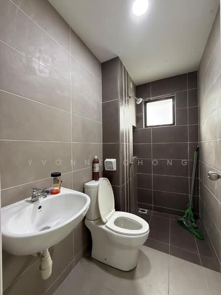 Docynia @ Taman Pulai Hijauan (Semi Detached) untuk Untuk Dijual - RM 790,000, Mac 2026 - Bathroom - PropertyGuru.com.my