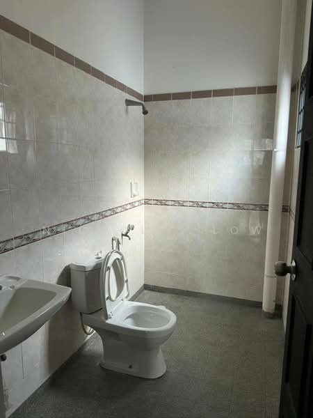 Seri Alam Jalan Tasek Masai untuk Untuk Disewa - RM 1,700 /bulan, Mac 2026 - Bathroom - PropertyGuru.com.my