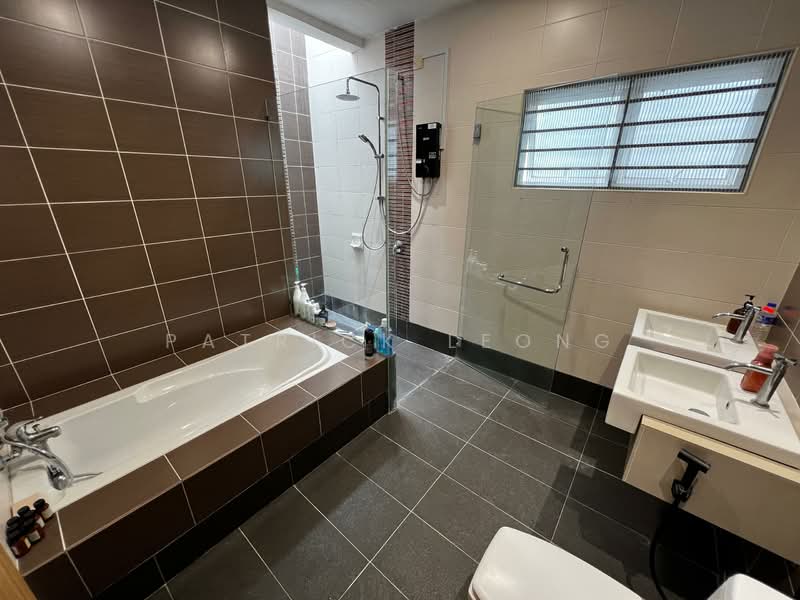 Semi-Detached House for Sale in Seksyen U10 (Shah Alam) - Patrick Leong - Bathroom - PropertyGuru.com.my