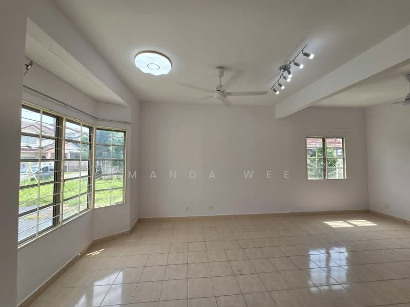 2-storey Terraced House for Rent in Puchong (Selangor) - Amanda Wee - Living Room - PropertyGuru.com.my
