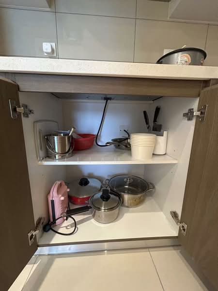 V Residence 2 @ Sunway Velocity untuk Untuk Disewa - RM 4,300 /bulan, Mac 2026 - Kitchen - PropertyGuru.com.my