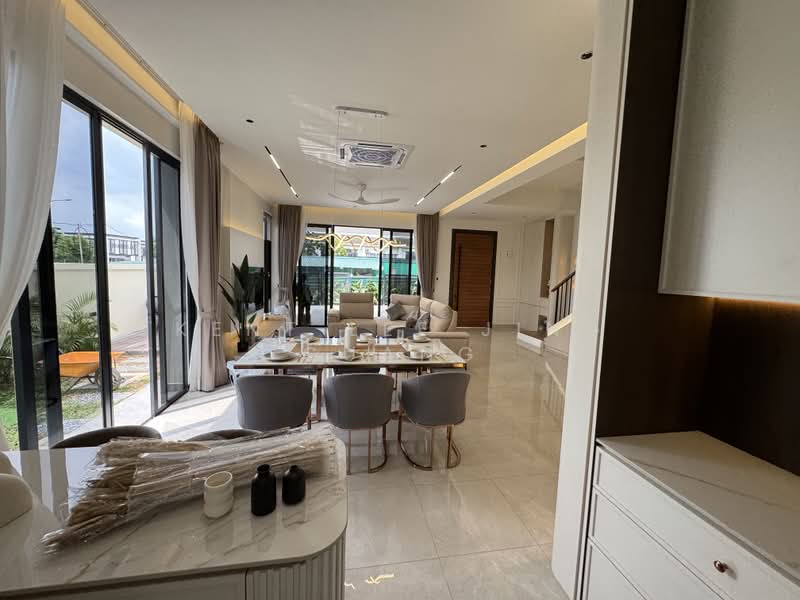 Rumah Berkembar untuk Dijual di Bandar Bukit Puchong 2 (Puchong) - Kent Lee Jing Guang - Living Room - PropertyGuru.com.my