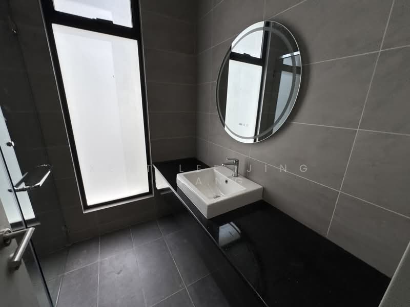 Rumah Berkembar untuk Dijual di Bandar Bukit Puchong 2 (Puchong) - Kent Lee Jing Guang - Bathroom - PropertyGuru.com.my